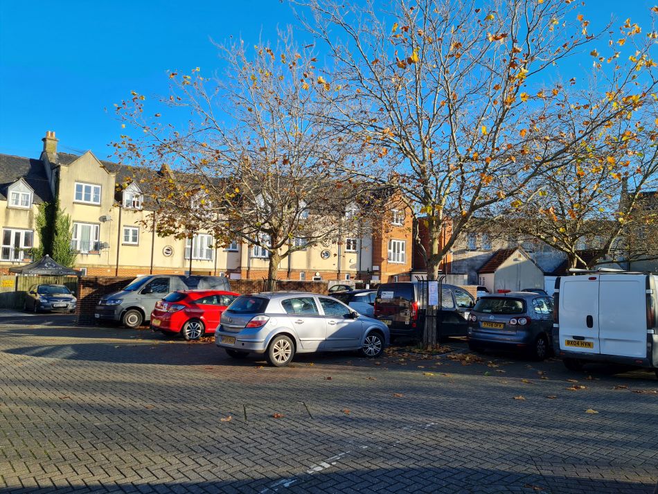 2021-11-21 02 Calne.jpg