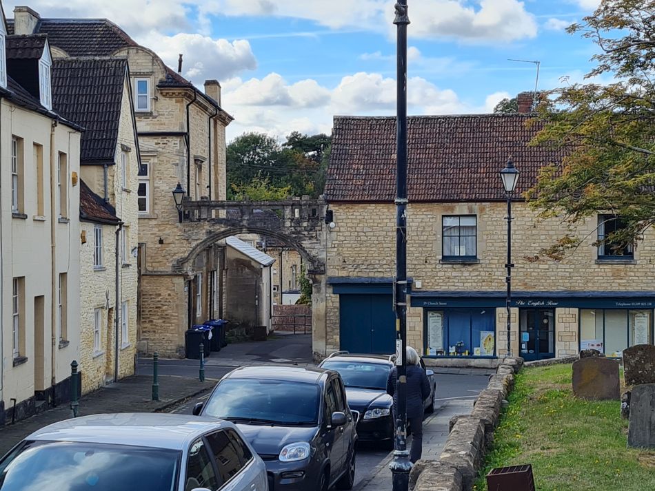 2022-09-18 57 Calne.jpg