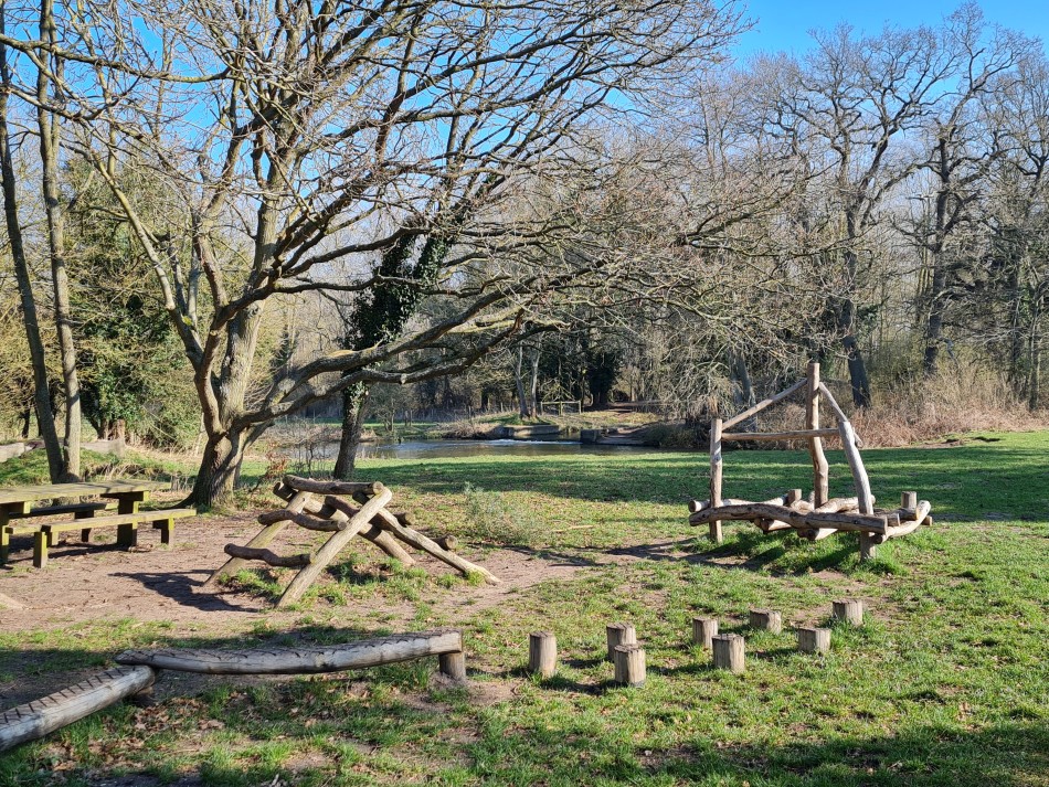 2015-06-06 06 Knettishall.jpg