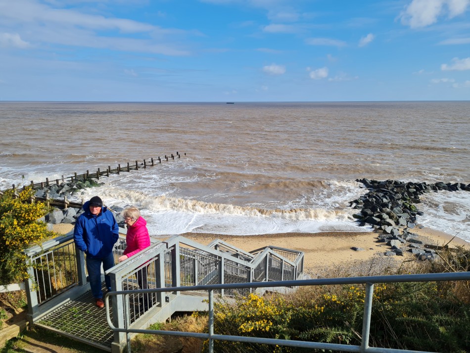 2022-03-06 01 Hopton and Lound Lakes.jpg