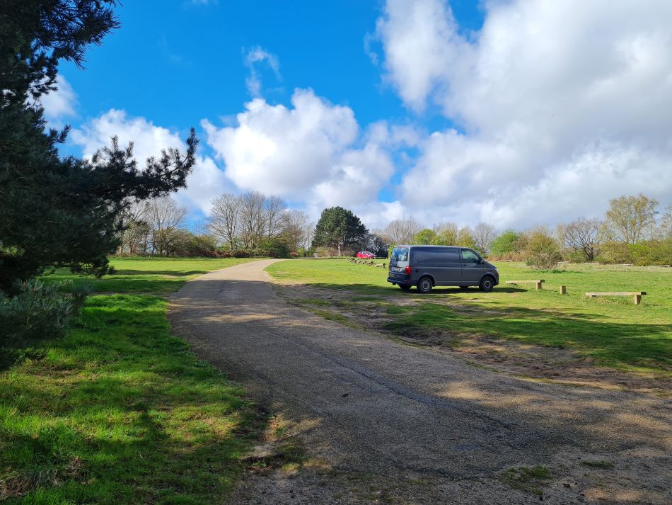 2024-04-10 01 Iken and a Roman and Iron Age Reconstruction.jpg