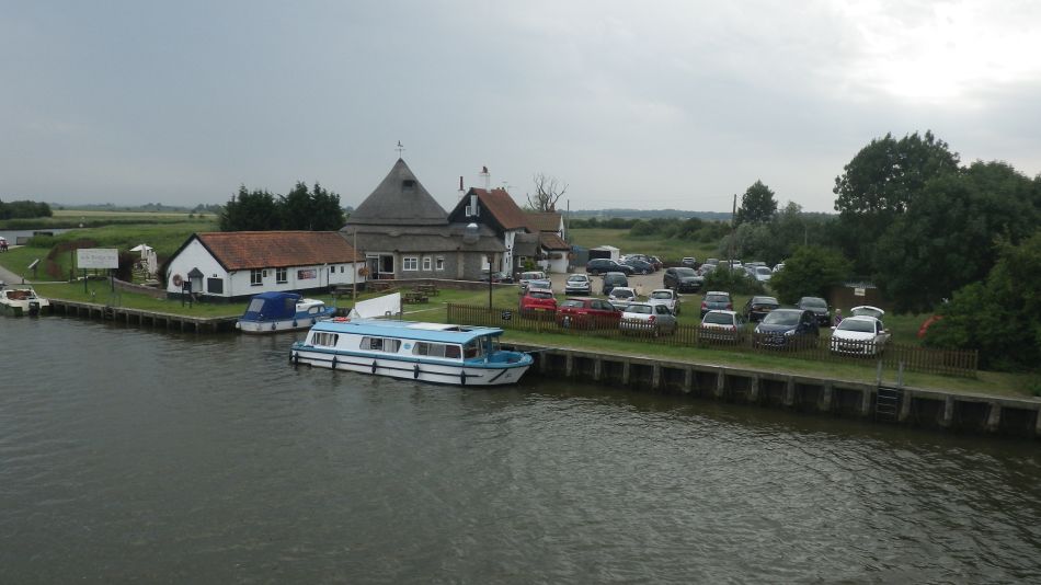 2017-07-06 20 Acle Bridge Inn.jpg