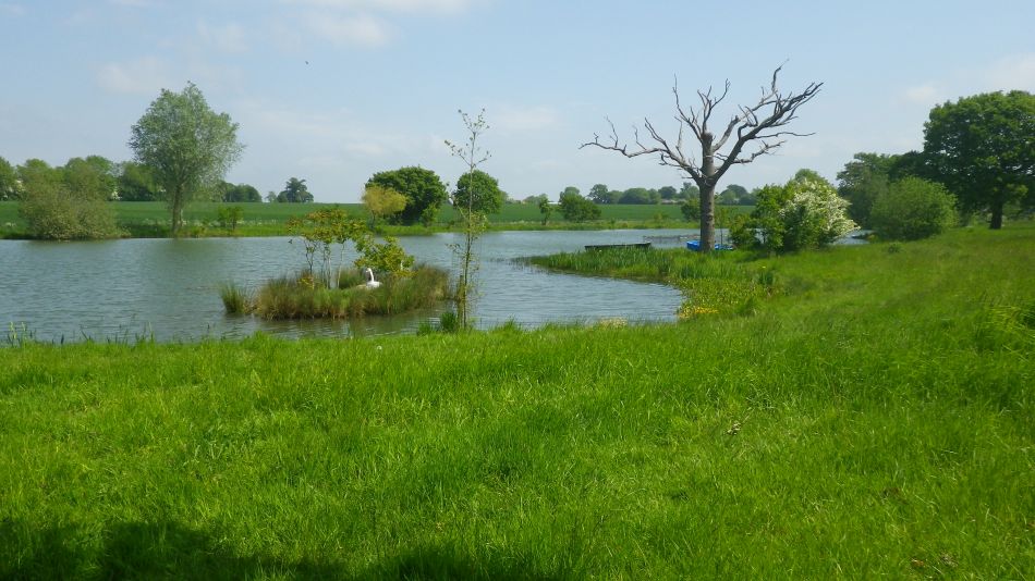 2018-05-23 06 St James and St Cross.jpg