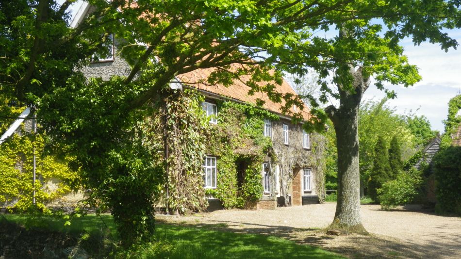 2019-05-22 07 St James and St Cross.jpg