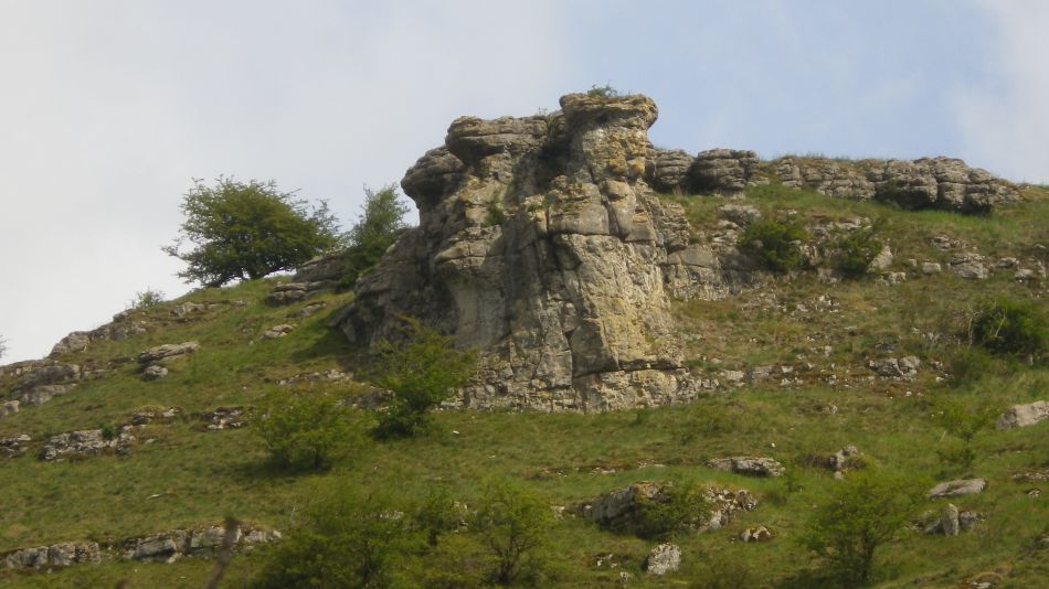 2019-04-28 19 Youlgreave and Over Haddon.JPG