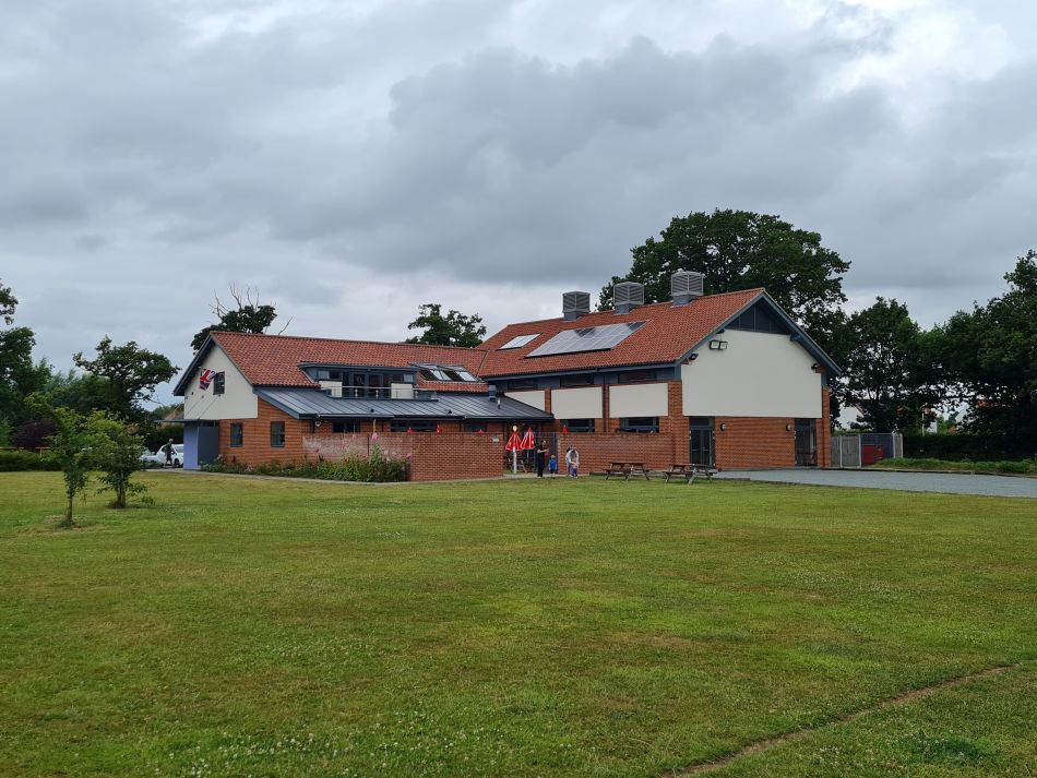 2022-06-30 02 Wensum at Lingwood.jpg