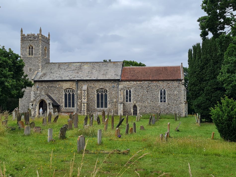 2022-06-30 10 Wensum at Lingwood.jpg