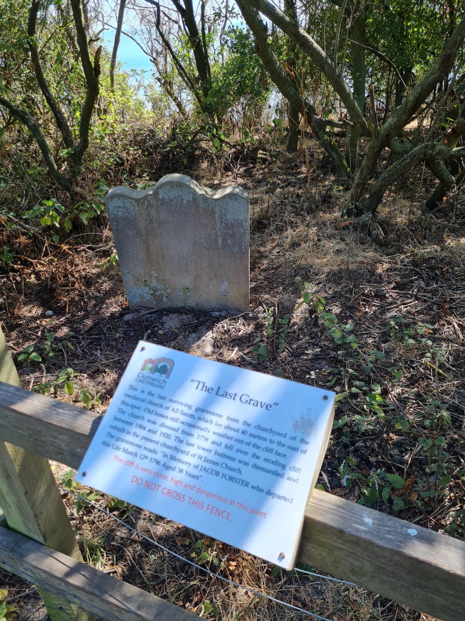 2022-08-07 03 Coastguard Cottages.jpg