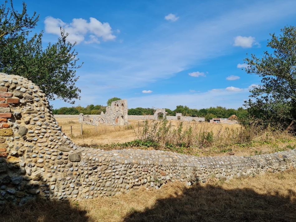 2022-08-07 04 Coastguard Cottages.jpg