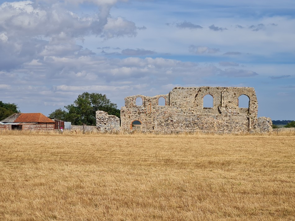2022-08-07 22 Coastguard Cottages.jpg
