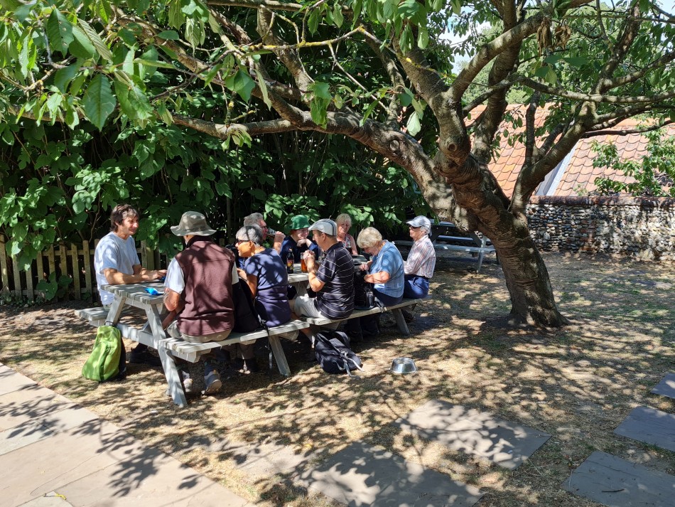 2022-08-07 24 Coastguard Cottages.jpg