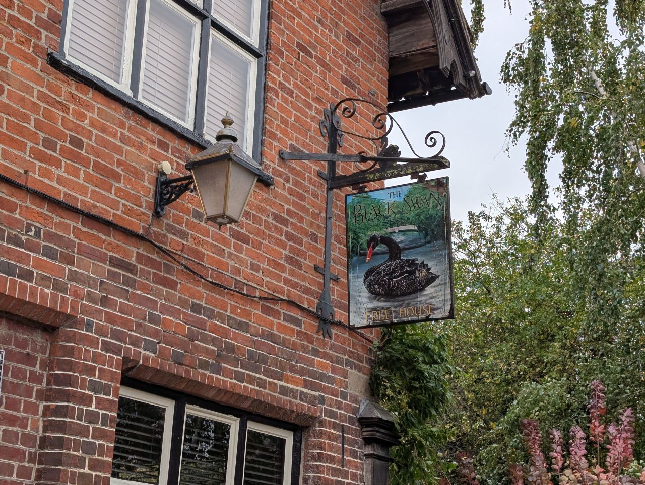 2025-10-25 06 Angles Way.jpg