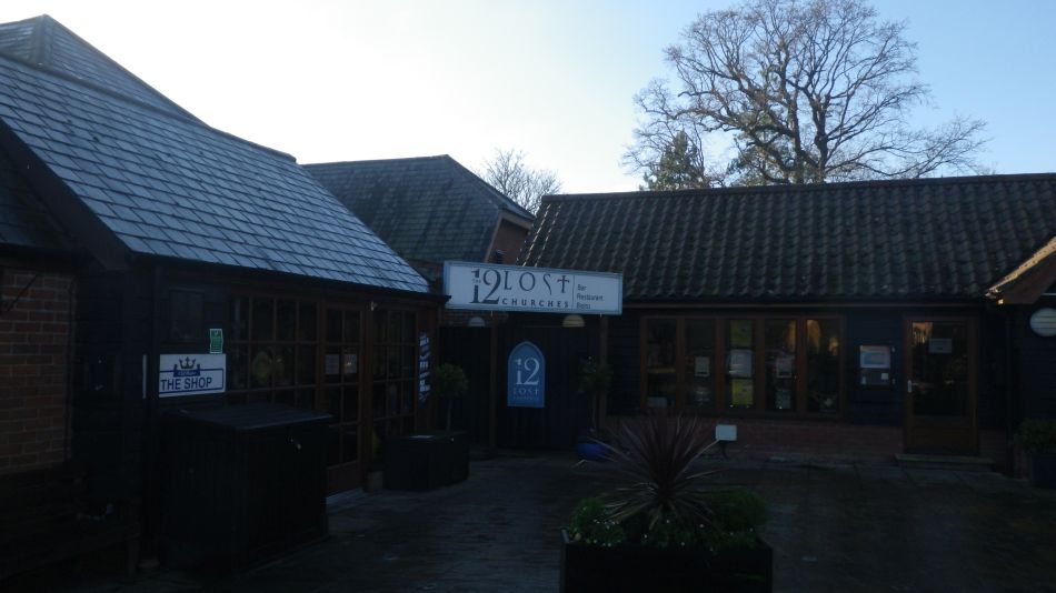 2019-12-04 07 Christmas Lunch Walk.jpg