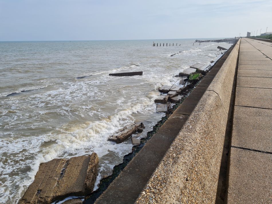 2023-10-08 02 Lowestoft Coast and Woods.jpg