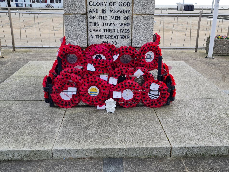 2023-12-20 19 Lowestoft and Piers.jpg