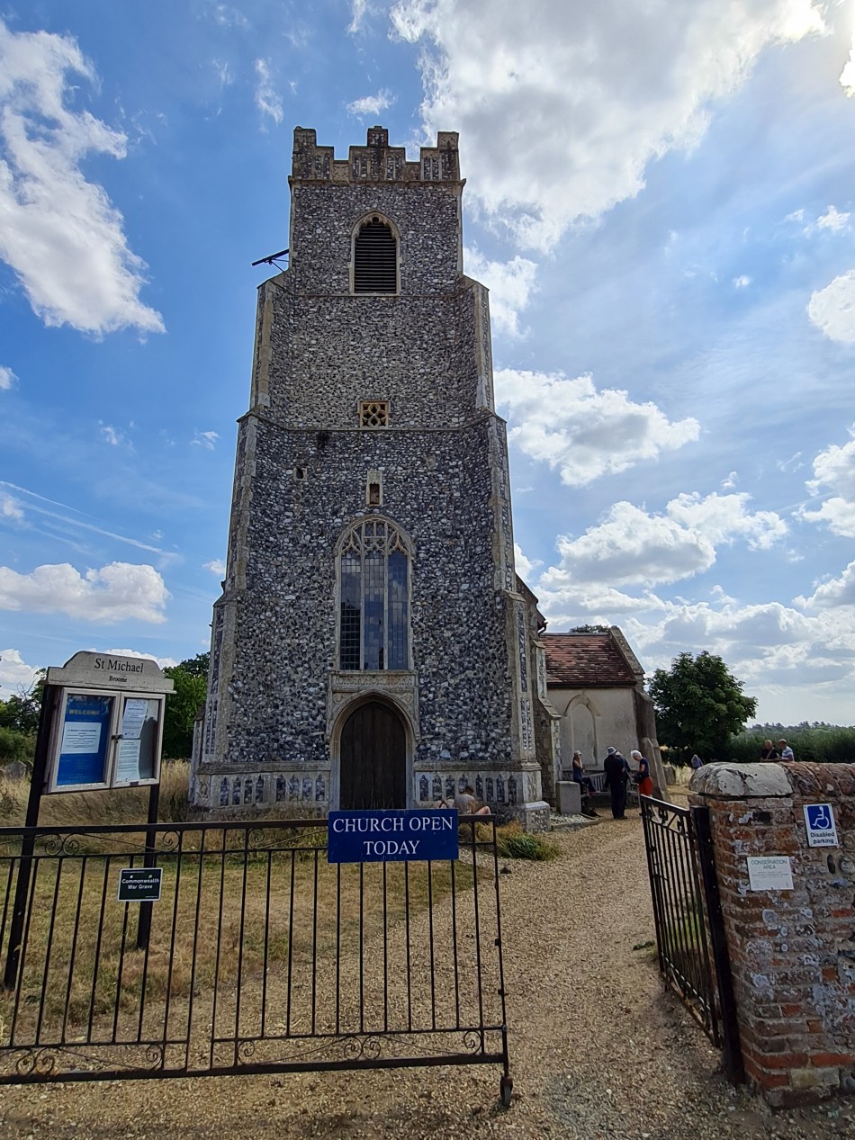 2022-08-06 05 Norwich at Ditchingham.jpg