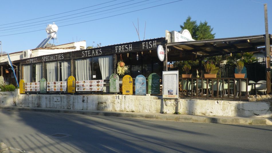 2019-02-05 03 Walk 8 Saint Pauls Pillar Taverna.JPG