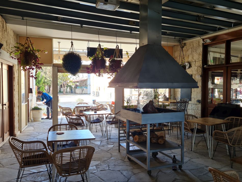 2023-01-26 06 Kathikas and Akoursos.jpg