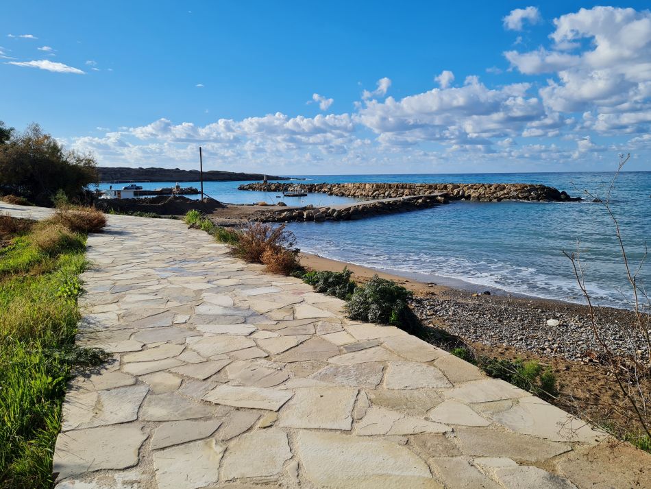 2023-02-03 05 Coral Bay Heading South.jpg