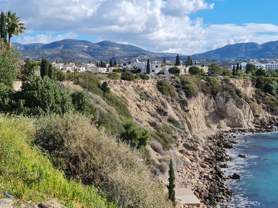 2023-02-03 09 Coral Bay Heading South.jpg