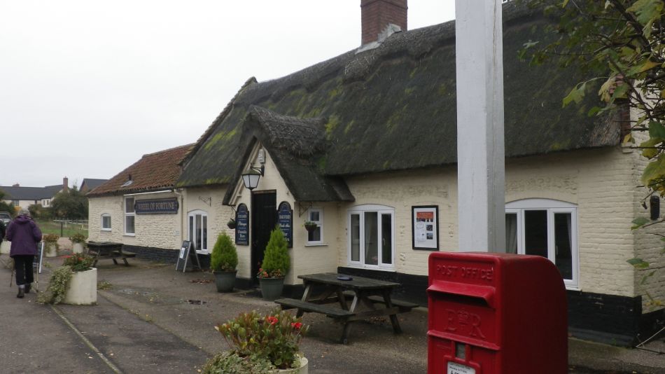 2017-11-09 06 Wensum Group at Bergh Apton.jpg