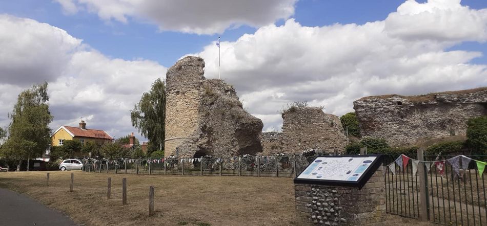 2022-07-14 31 Angles Way 17 - Bigod Way and Bath Hills.jpg