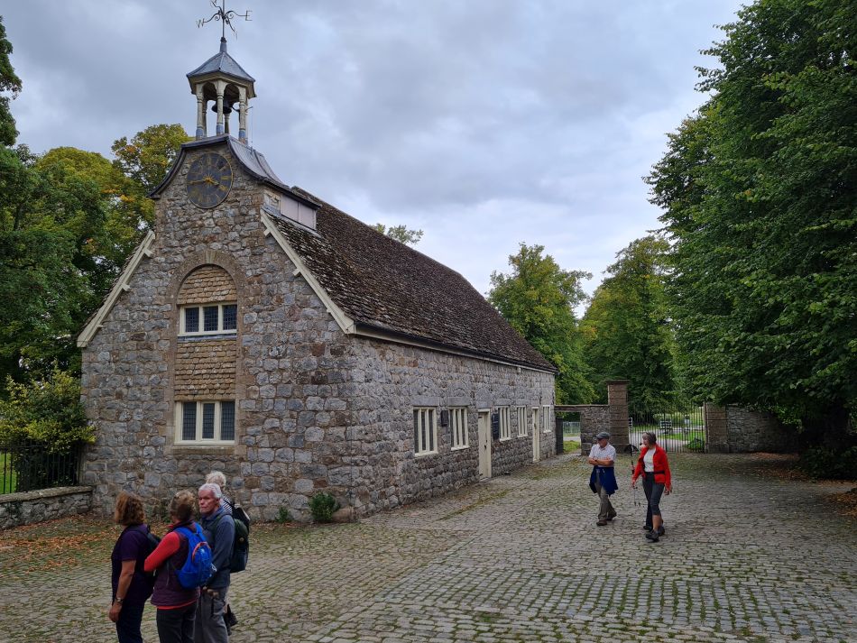 2022-09-19 58 Avebury Silbury West Kennet.jpg