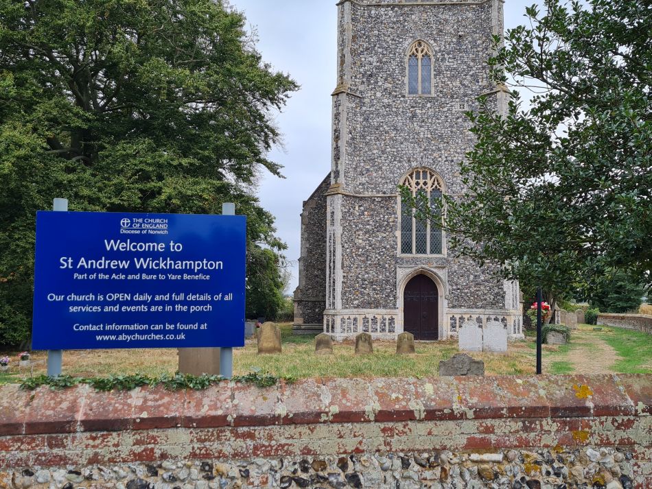 2022-09-06 08 GY at Halvergate.jpg