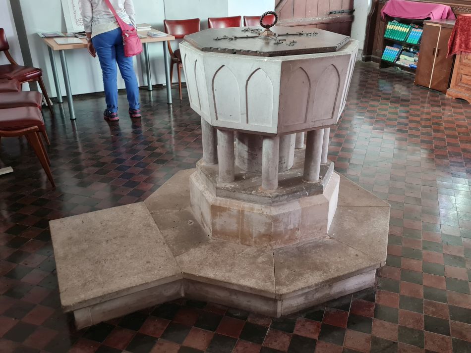 2022-09-06 25 GY at Halvergate.jpg