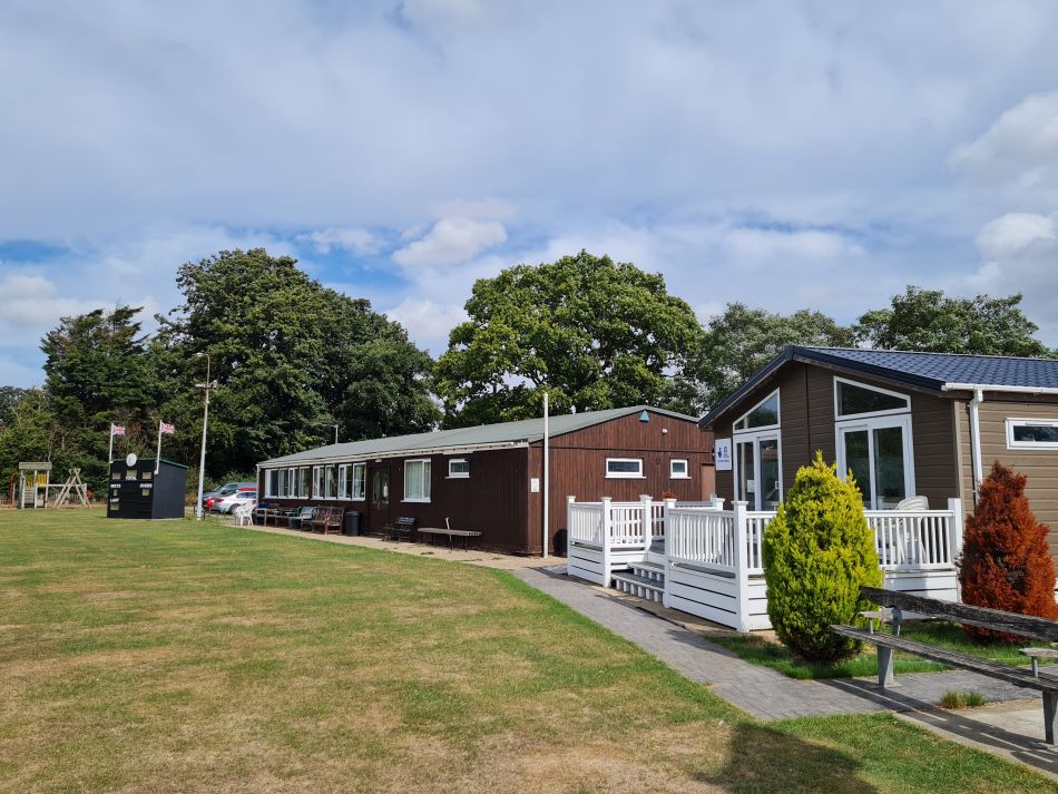 2022-09-06 32 GY at Halvergate.jpg