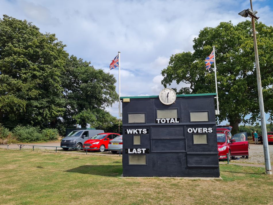 2022-09-06 33 GY at Halvergate.jpg