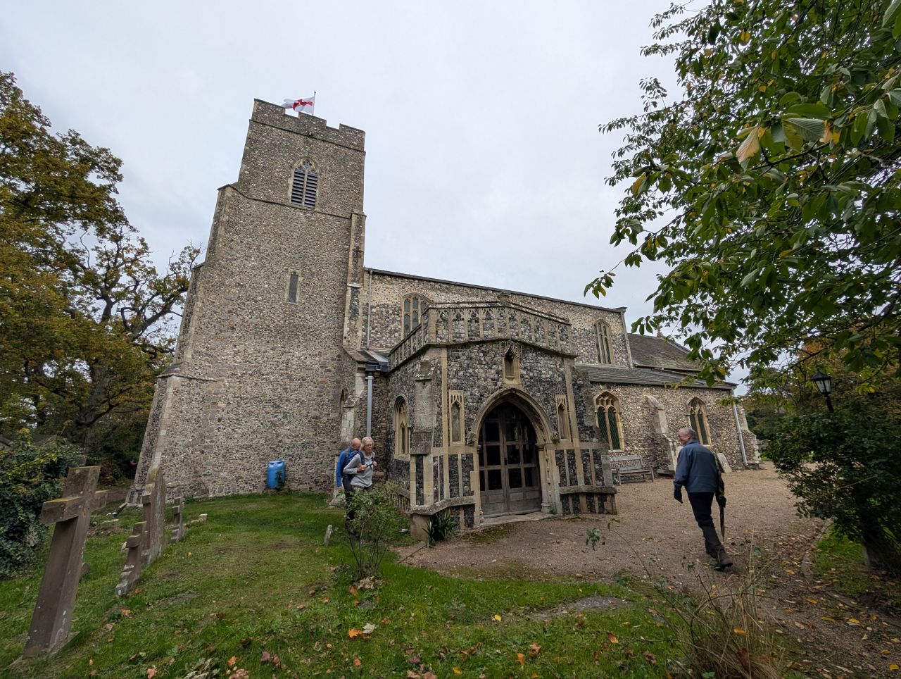 2025-10-18 44 Bus Walk - Harleston to Wortwell Station Farm.jpg