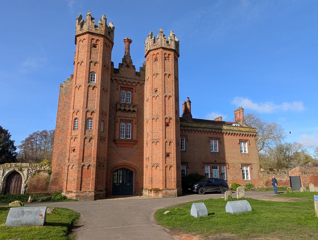 2026-03-21 30 Hadleigh Heath and Hadleigh.jpg