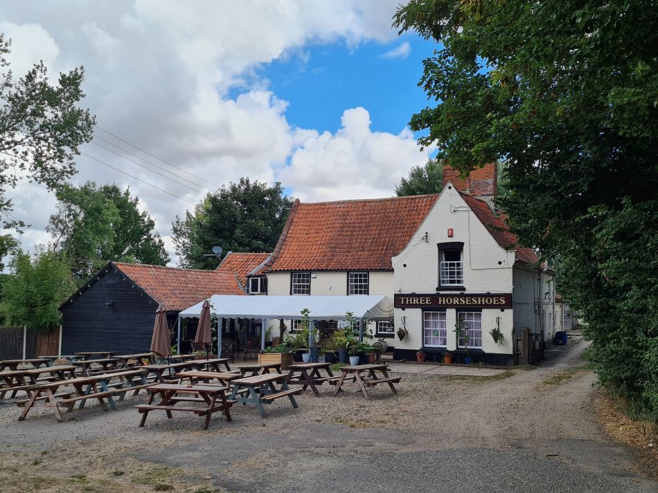 2022-08-31 01 Angles Way 21 - North Cove and Waveney.jpg