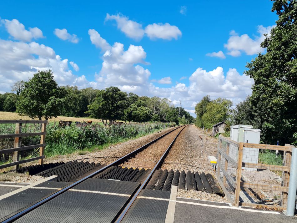 2022-08-31 07 Angles Way 21 - North Cove and Waveney.jpg