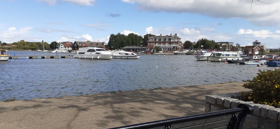 2022-09-28 12 Angles Way 23 - Oulton Broad.jpg