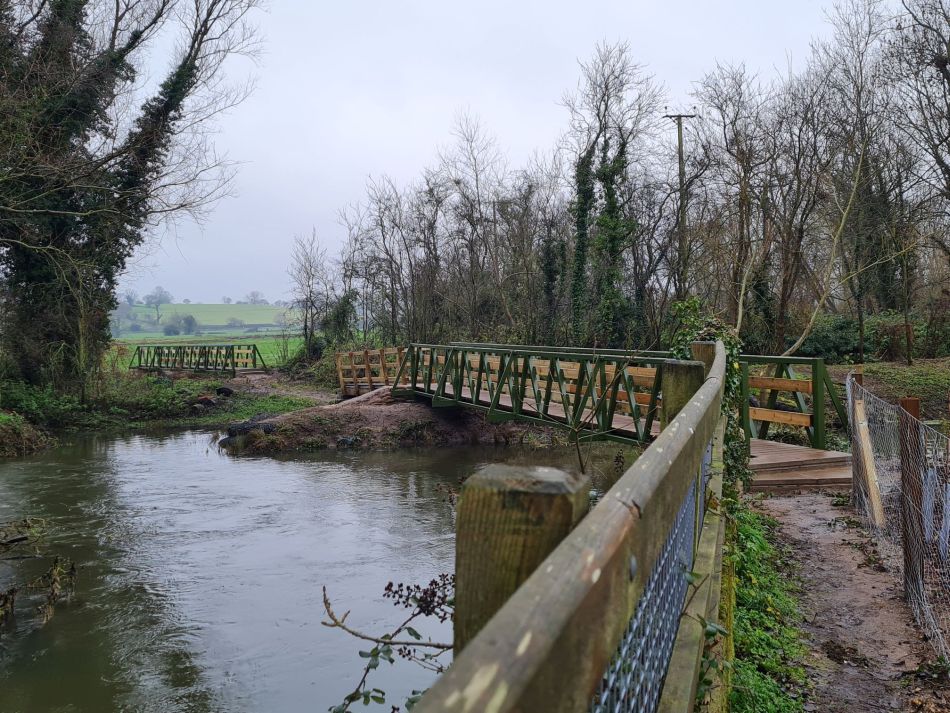 2020-12-09 04 Earsham Bridge and Falcon Meadow.jpg