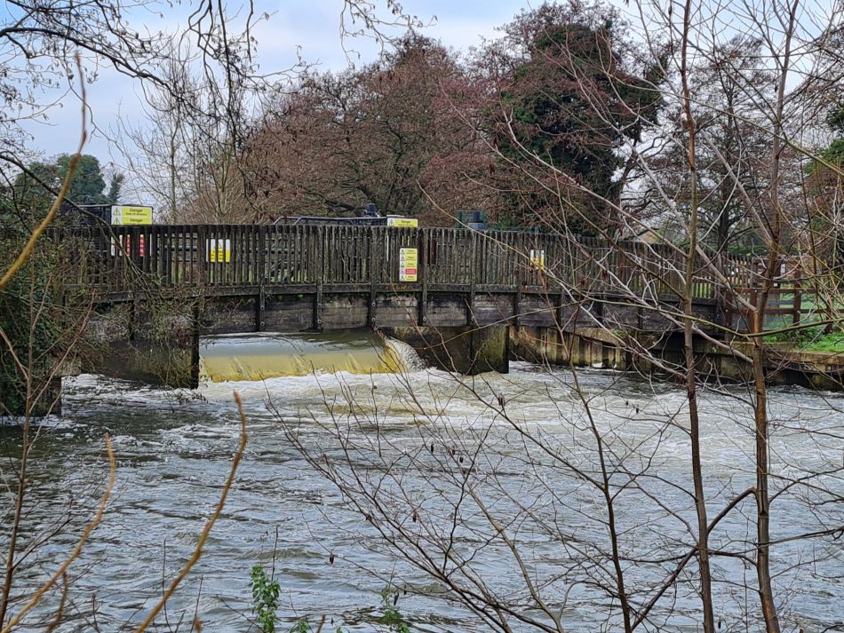 2020-12-09 16 Earsham Bridge and Falcon Meadow.jpg