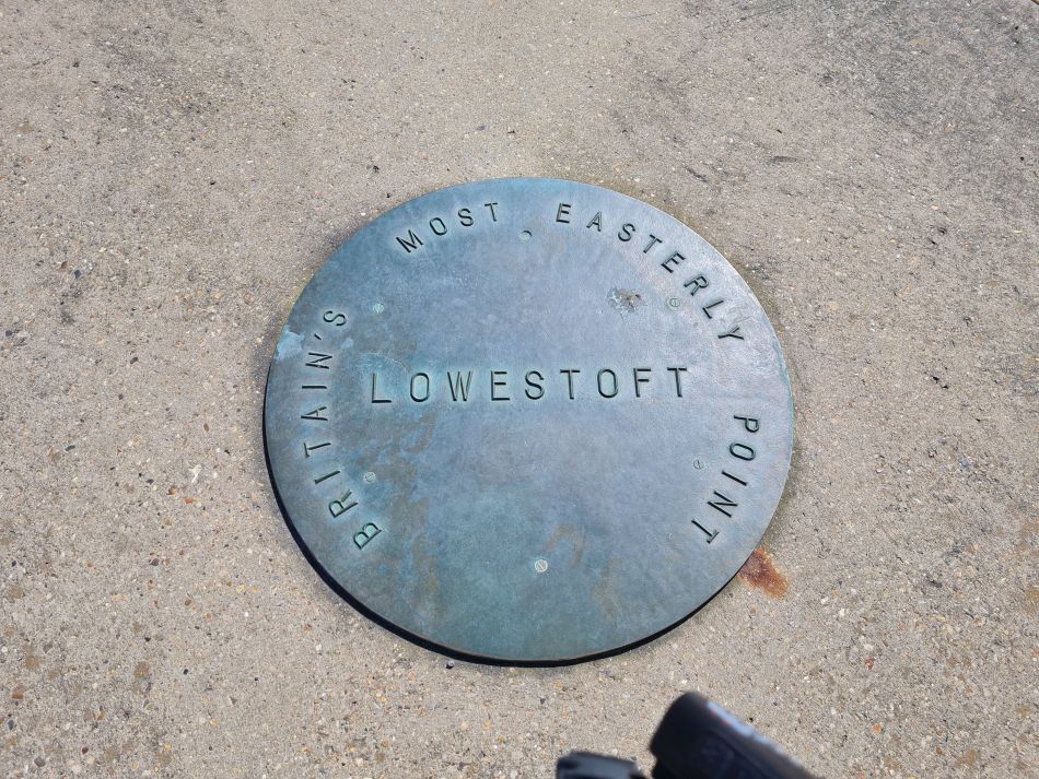 2023-05-20 12 ShelterBoots - Give Dave a good send off.jpg