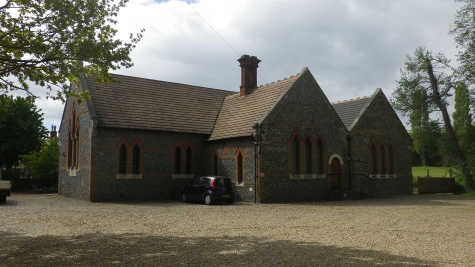 2020-05-14 01 Hoxne Village Hall.jpg