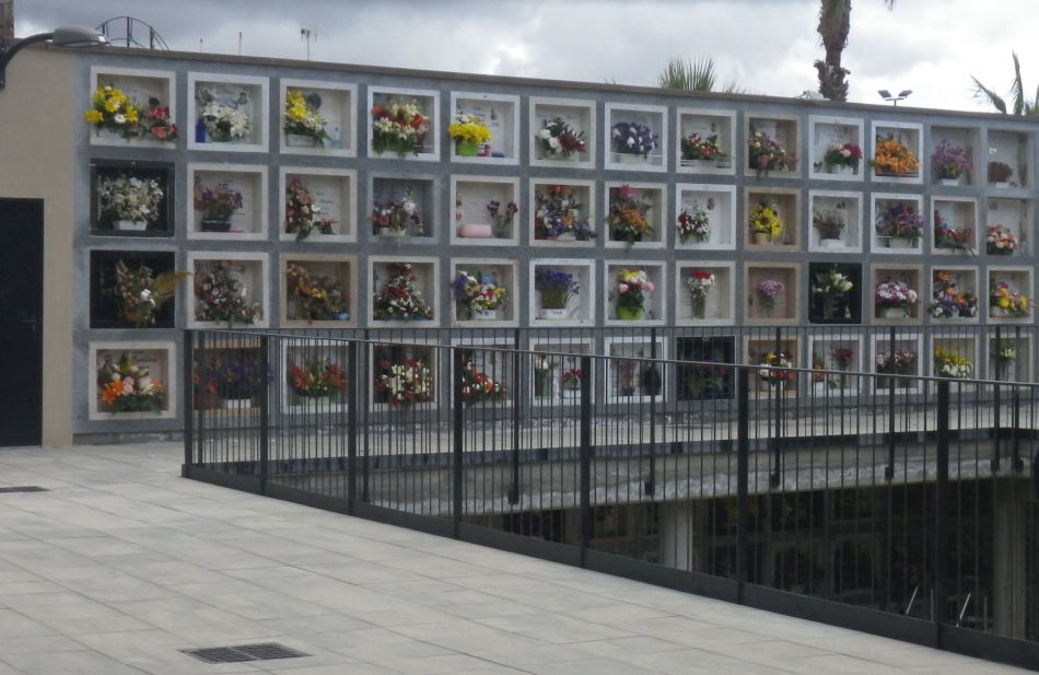 2020-01-24 03 Walk 15 Well Kept Cemetery.jpg