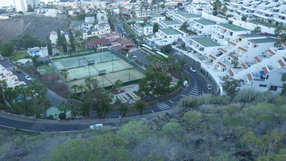 2020-01-26 02 Walk 17 Los Gigantes.jpg