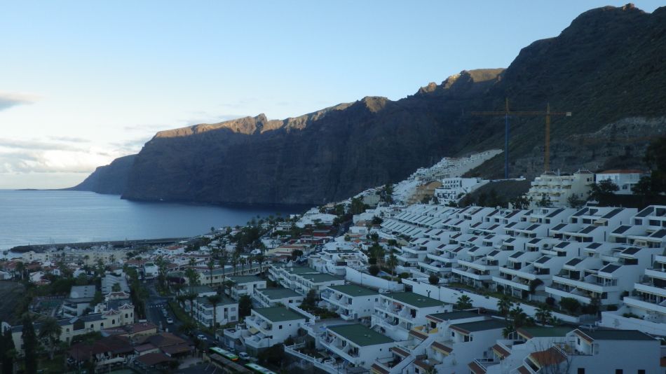 2020-01-26 03 Walk 17 Los Gigantes.jpg