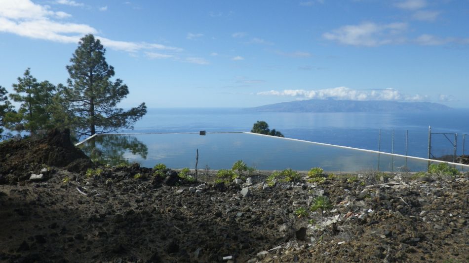 2020-01-26 28 Walk 17 Between Arguayo and Chio.jpg