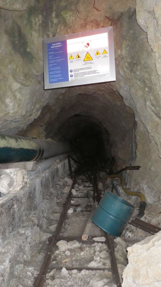 2020-02-05 20 Walk 24 Galeria Machado Tunnel.jpg