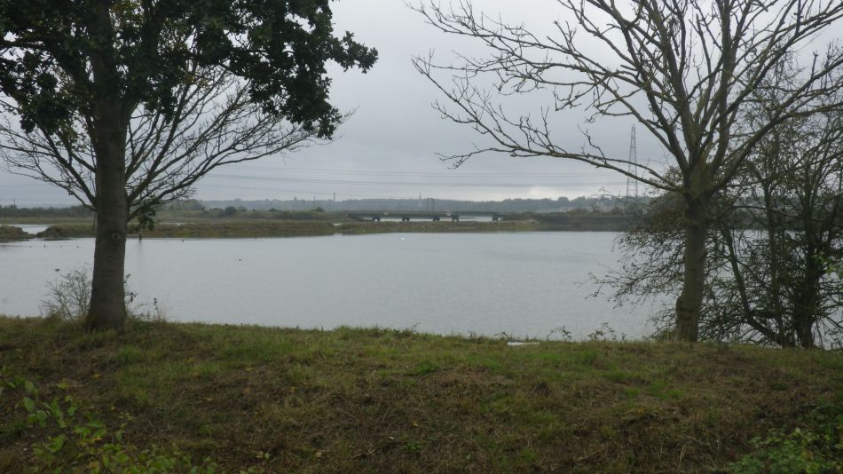 2020-09-01 05 Flatford and Cattawade.jpg