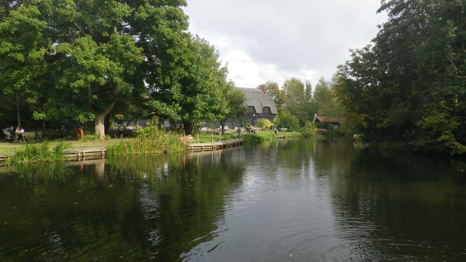 2020-09-01 15 Flatford and Cattawade.jpg