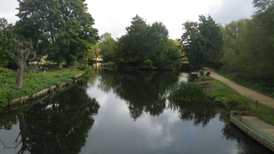 2020-09-01 19 Flatford and Cattawade.jpg