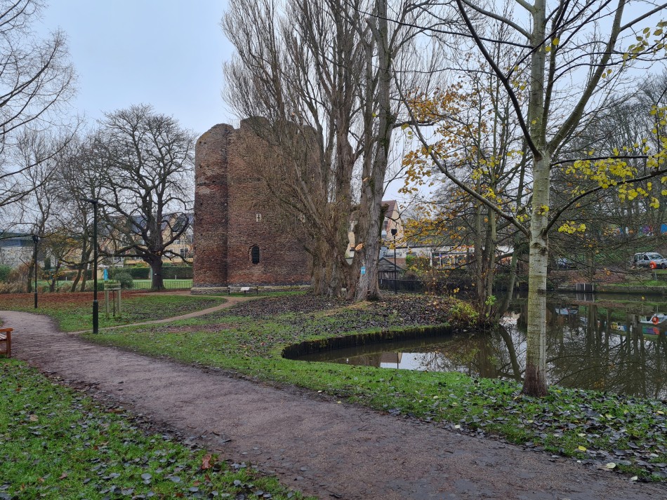 2021-12-14 13 Norwich Cathedral.jpg