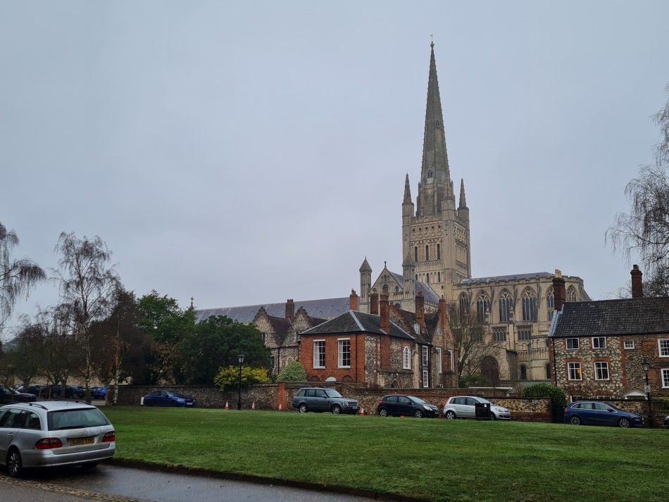 2021-12-14 18 Norwich Cathedral.jpg